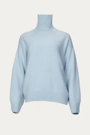 OVERSIZED CASHMERE TURTLENECK SWEATER