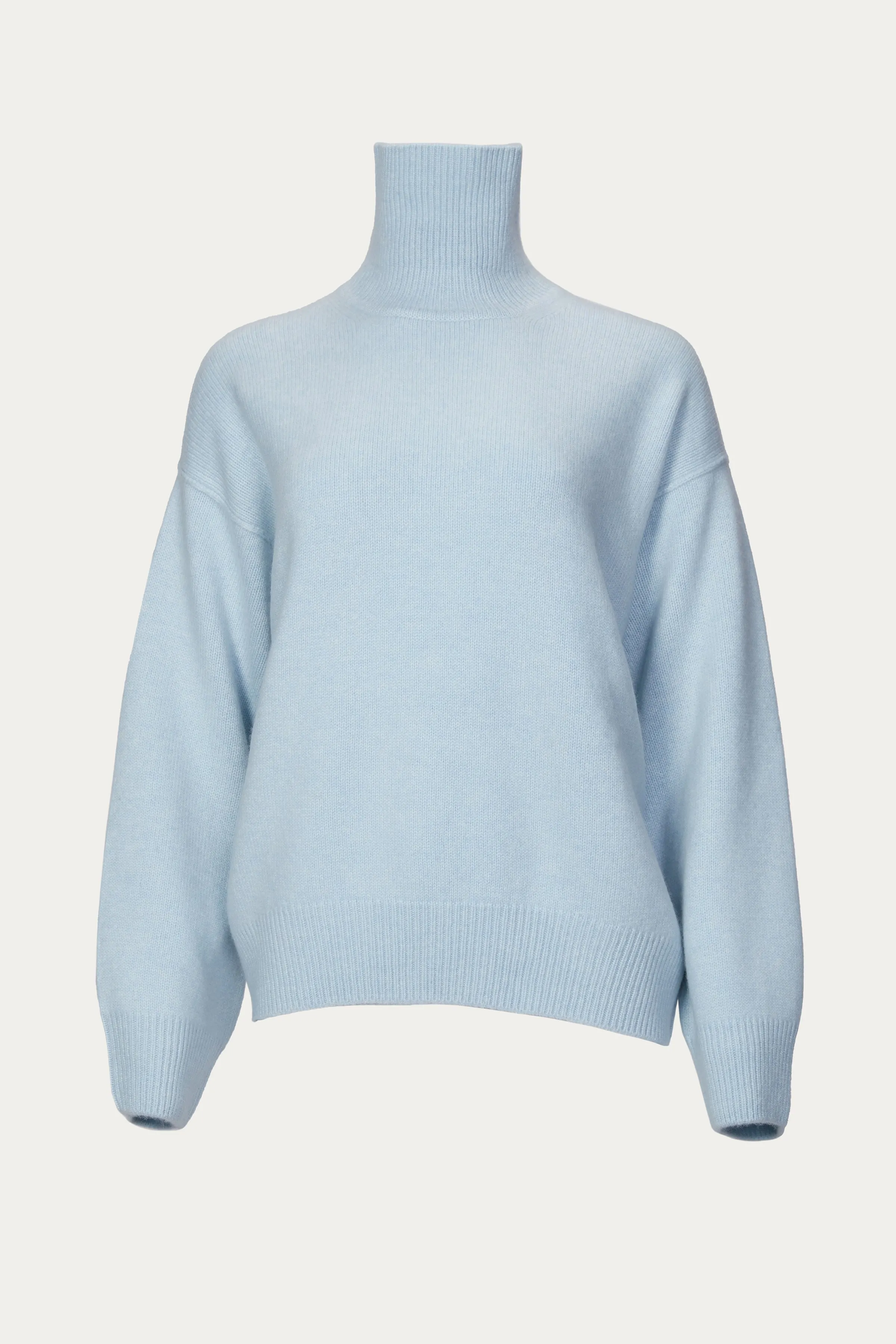 OVERSIZED CASHMERE TURTLENECK SWEATER