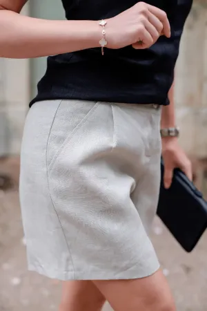 Relaxed Linen Shorts in Oatmeal