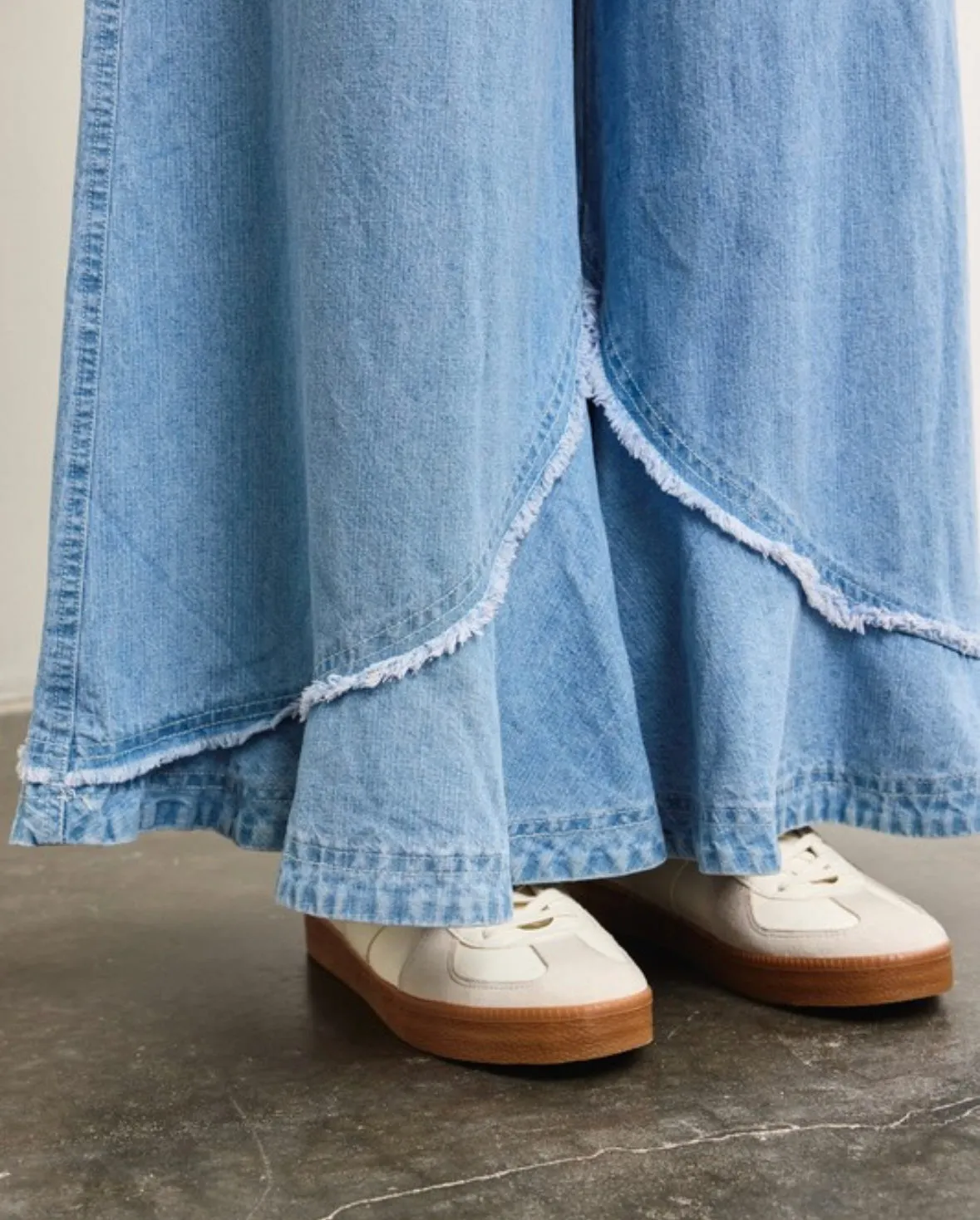 Ruffle Denim Pants