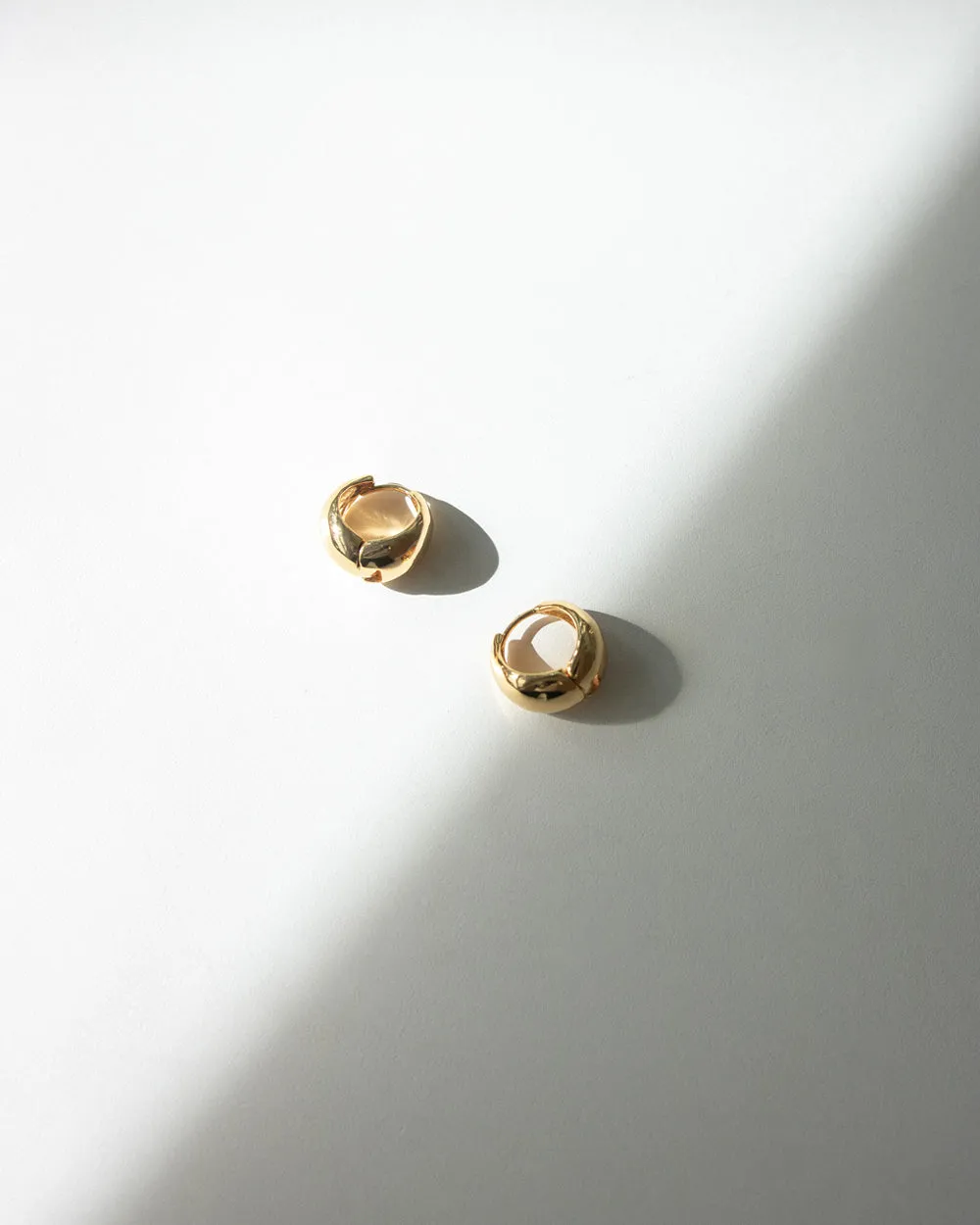 SALVOR Teardrop Hoops in Gold