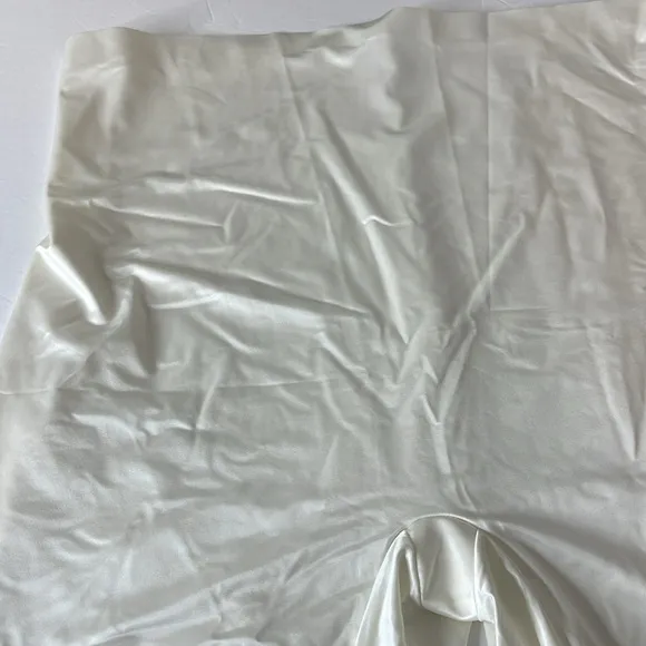 SPANX Shaping Satin Seamless Shorts Linen 3X