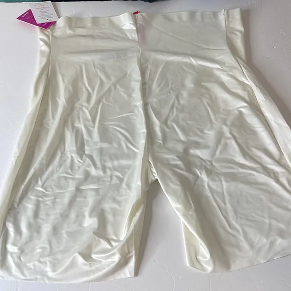 SPANX Shaping Satin Seamless Shorts Linen 3X