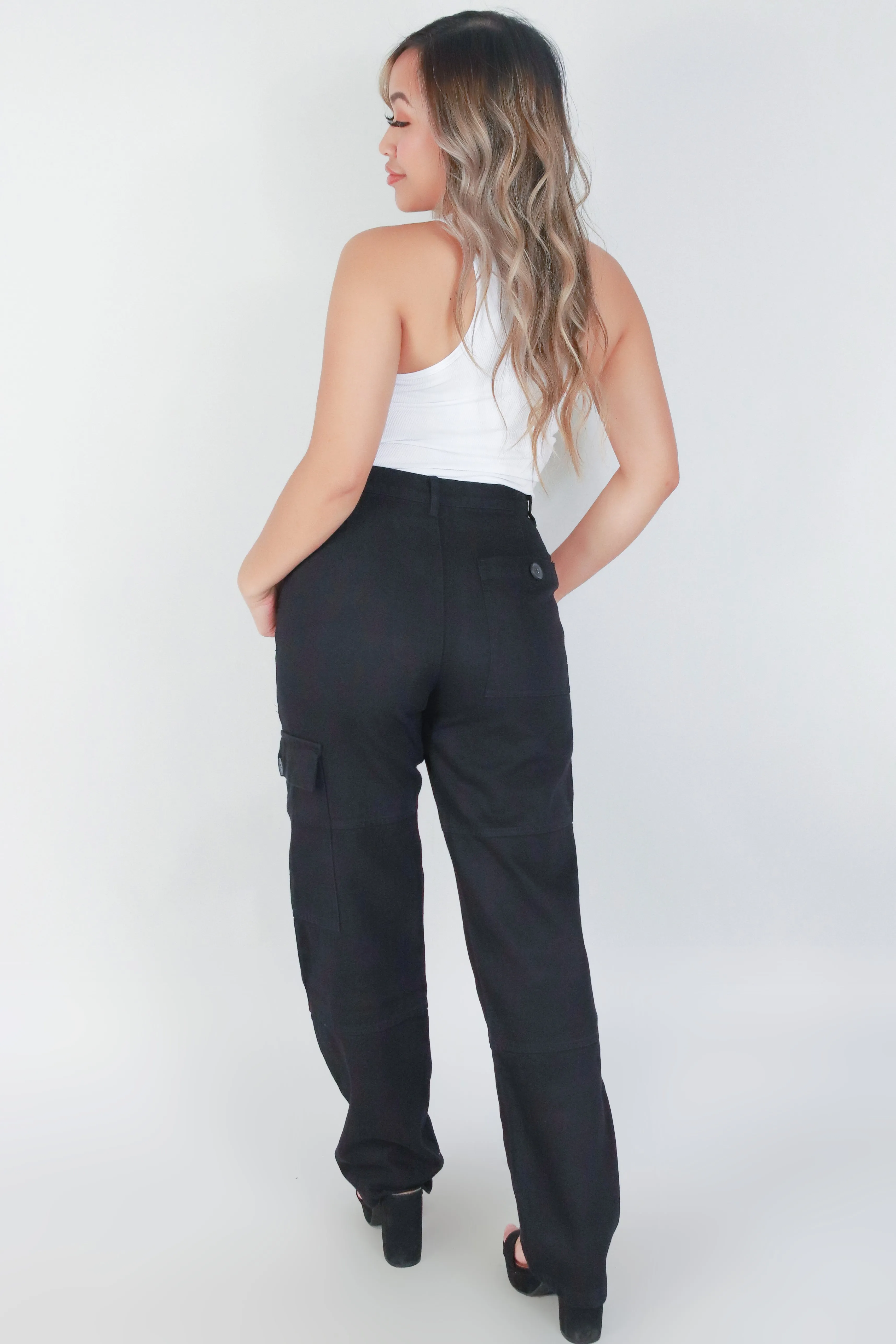 STRAIGHT LEG CARGO POCKET PANTS