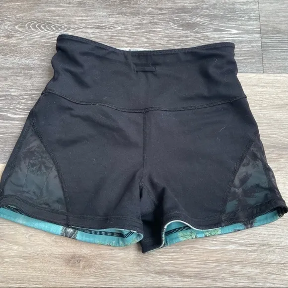SWEATY BETTY Urdhva Bike Shorts Reversible Tropical Palm Tree High Waist Small