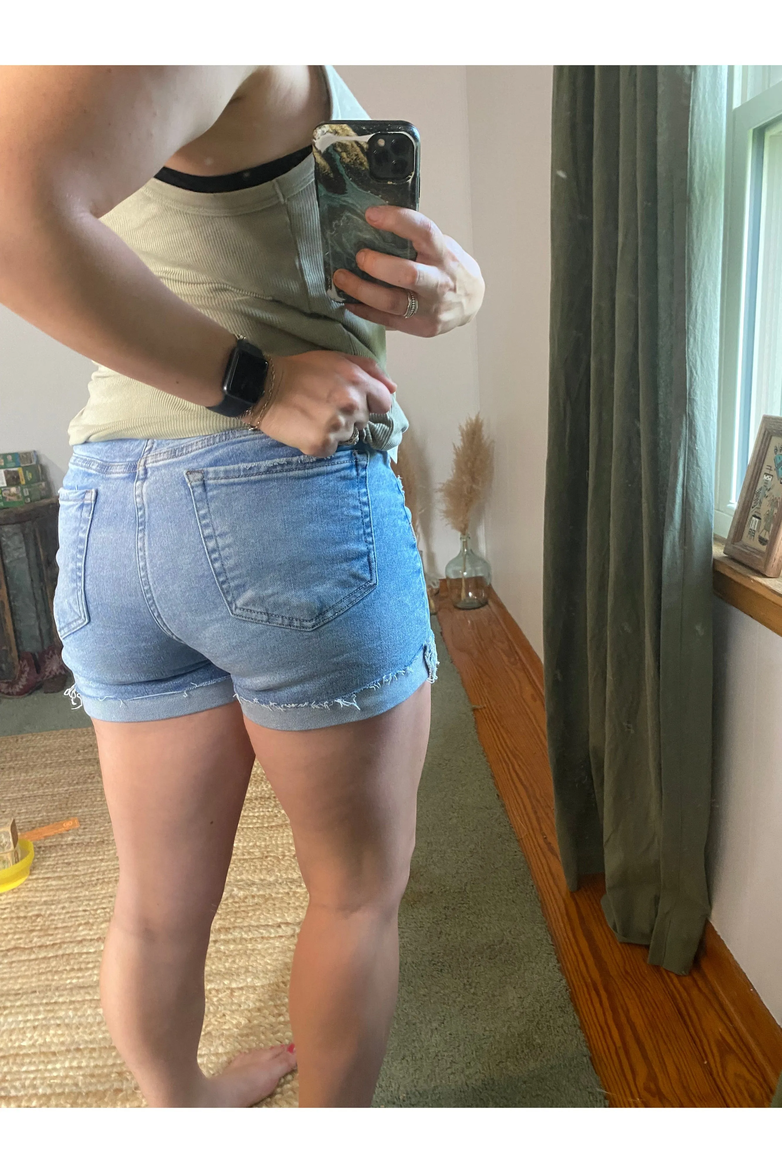 The Morgan Cuffed Short