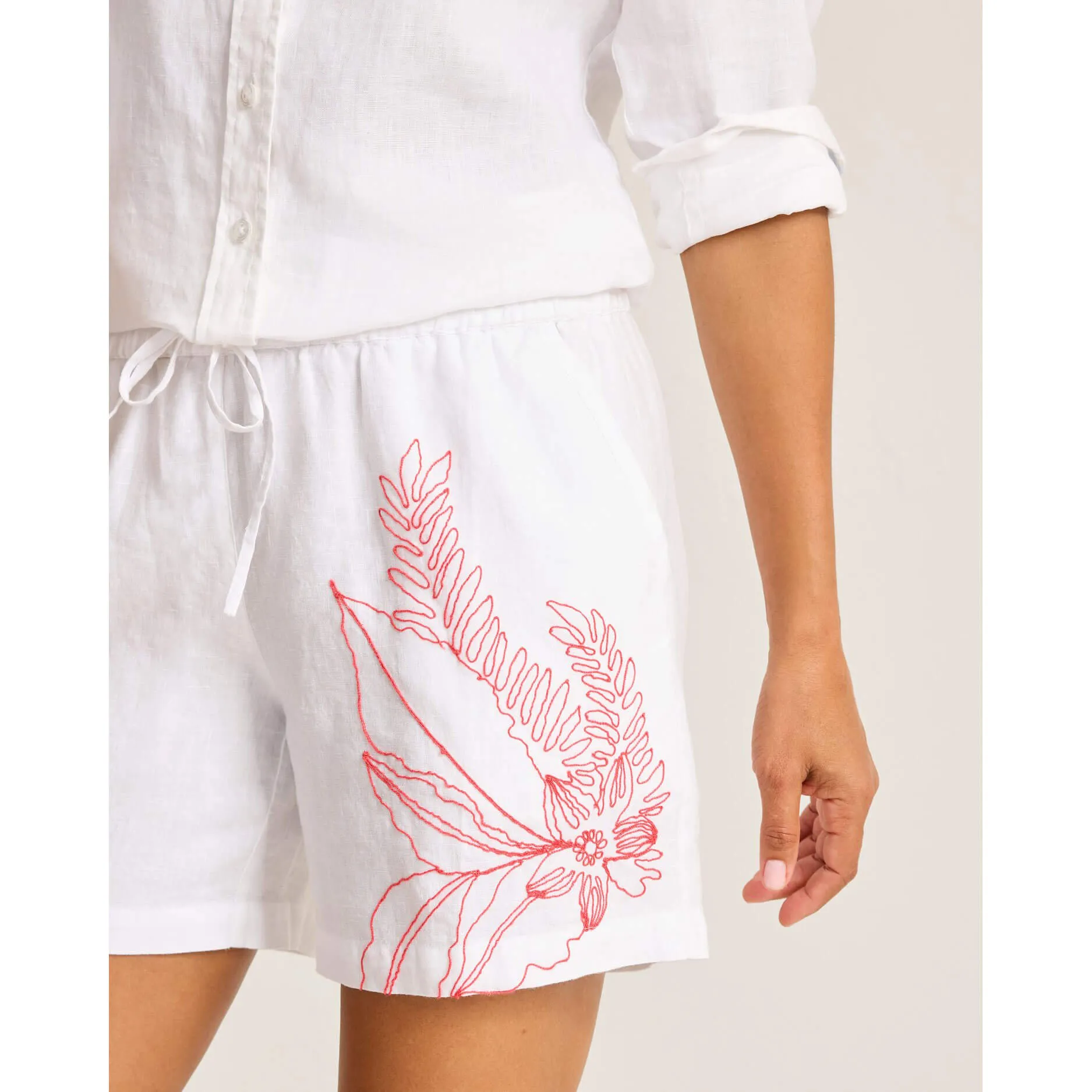 Tommy Bahama Women's 5-Inch Portico Palms Embroidered HR Easy Linen Shorts - Calypso Pink