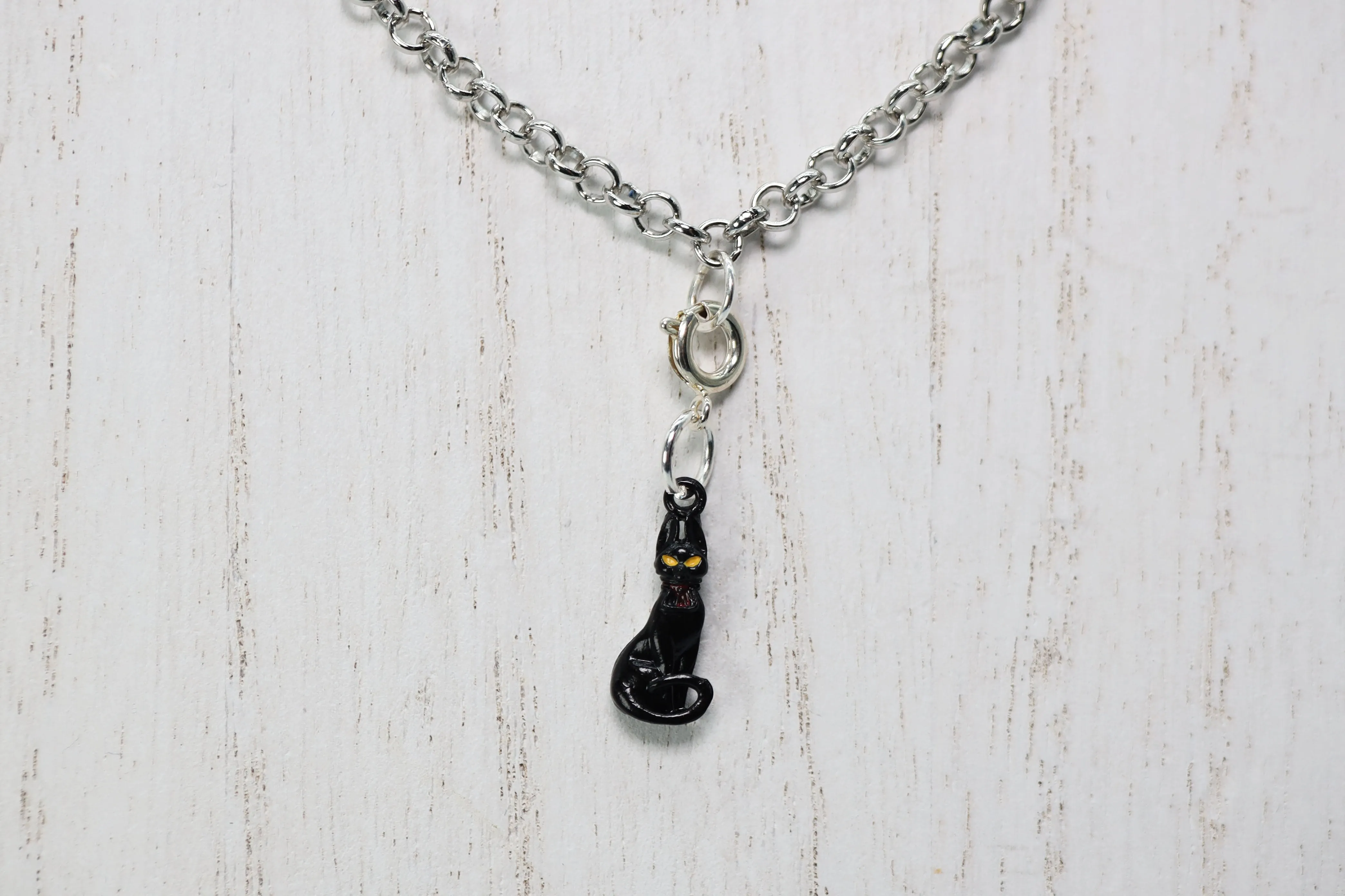 Traveler's Trinkets: Cat Charm