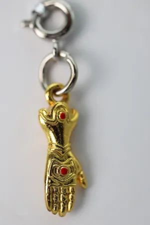 Traveler's Trinkets: Enchanted Gauntlet Charm
