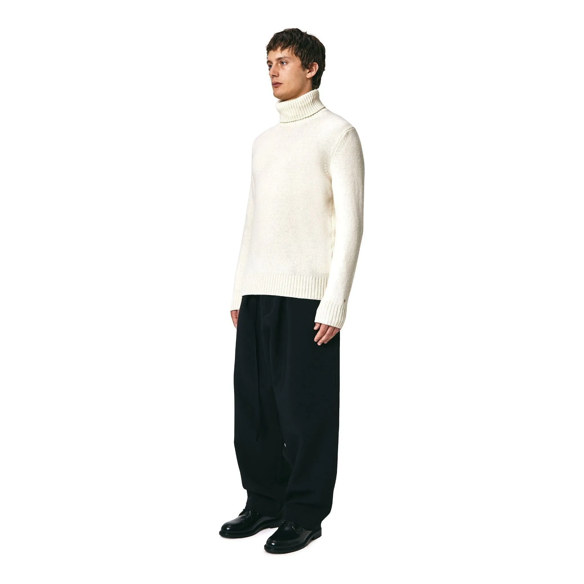 Turtle Neck Sweater, Panna