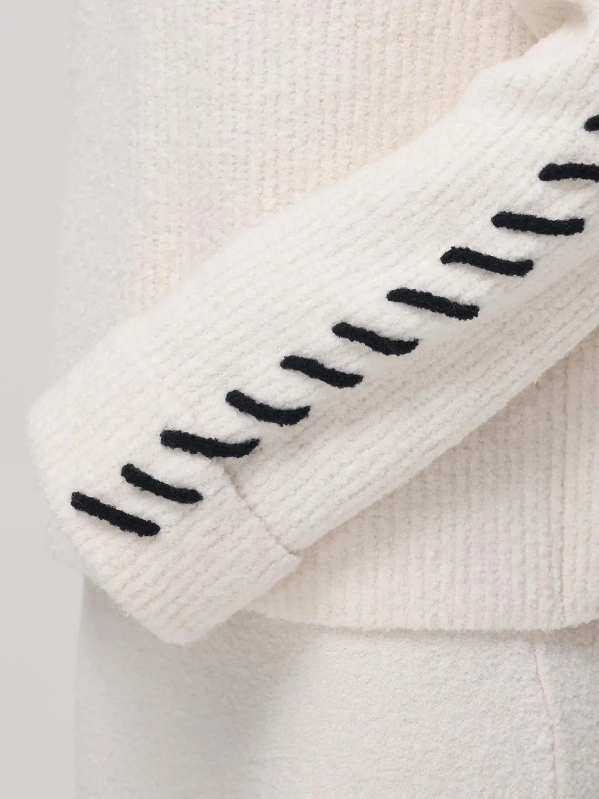 Vida: Whipstitch Sleeve Turtleneck Sweater White