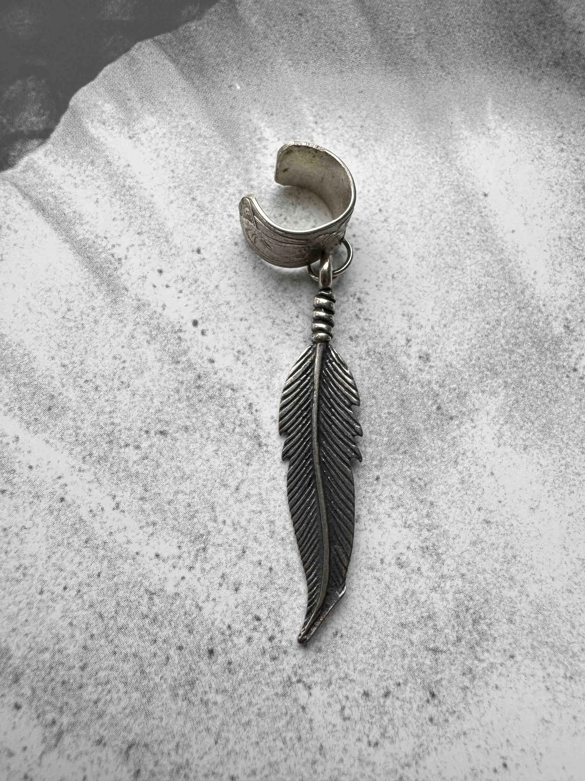 Vintage Silver Feather Ear Cuff – Boho Charm