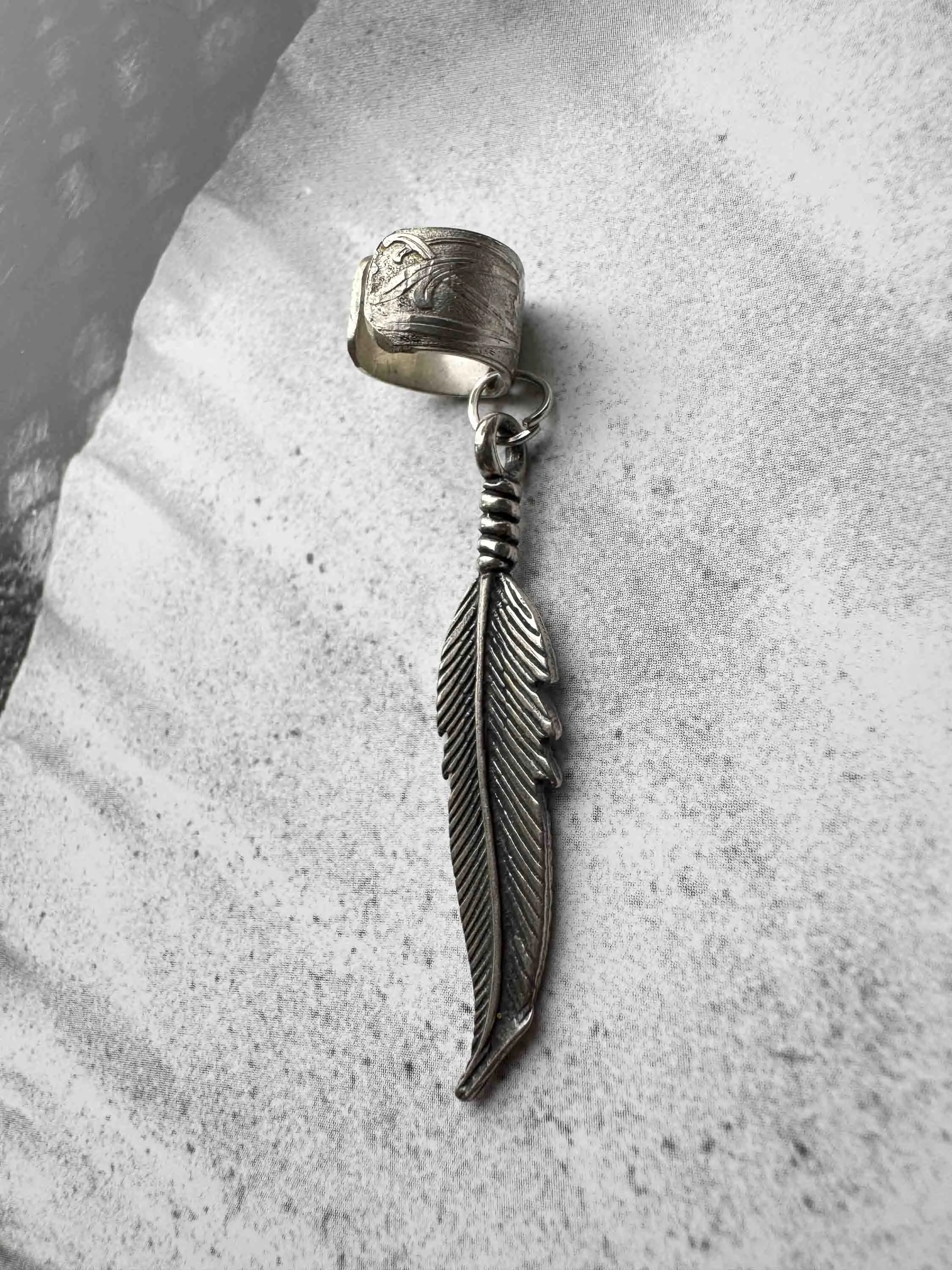 Vintage Silver Feather Ear Cuff – Boho Charm
