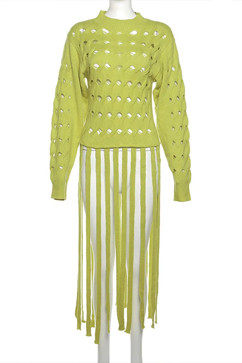 WI0103 Keyholes Fringes Sweater