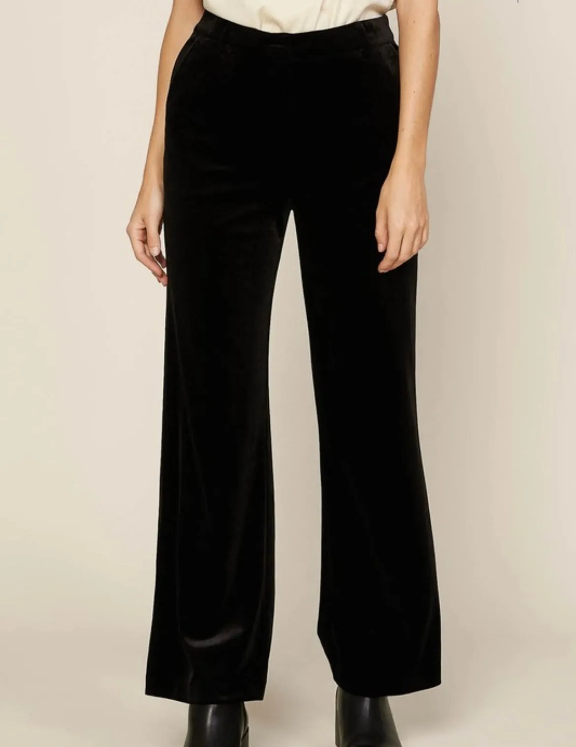 WIDE LEG VELVET PANTS