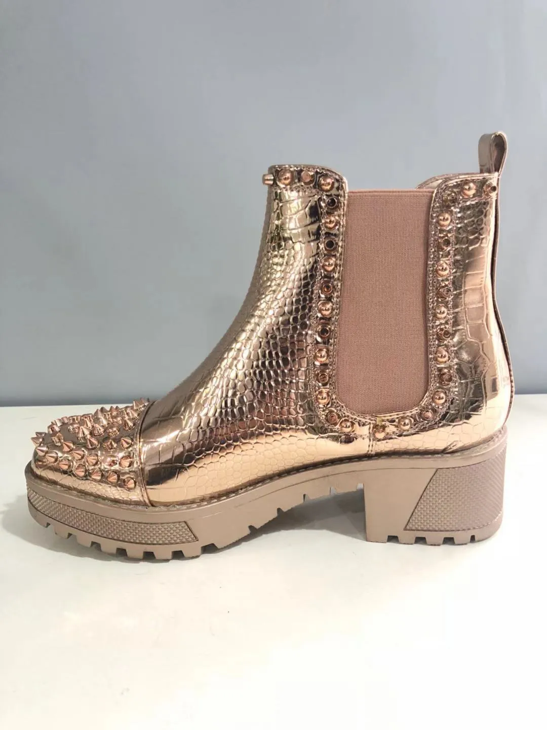 Women Zipper Rivet Boots Round Toe