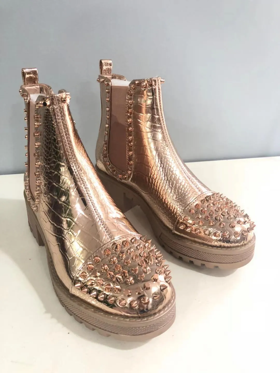 Women Zipper Rivet Boots Round Toe